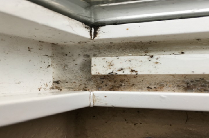 cómo limpiar ventanas y puertas corredizas