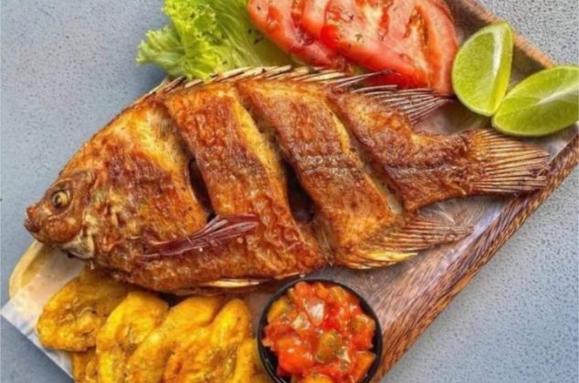 Truco en receta para que tu mojarra frita quede dorada y no se deshaga