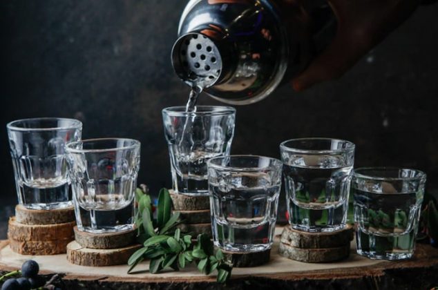 ¿Cómo se puede combinar el mezcal?