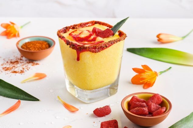 Frappé de piña con vodka de tamarindo ¡En 5 minutos!