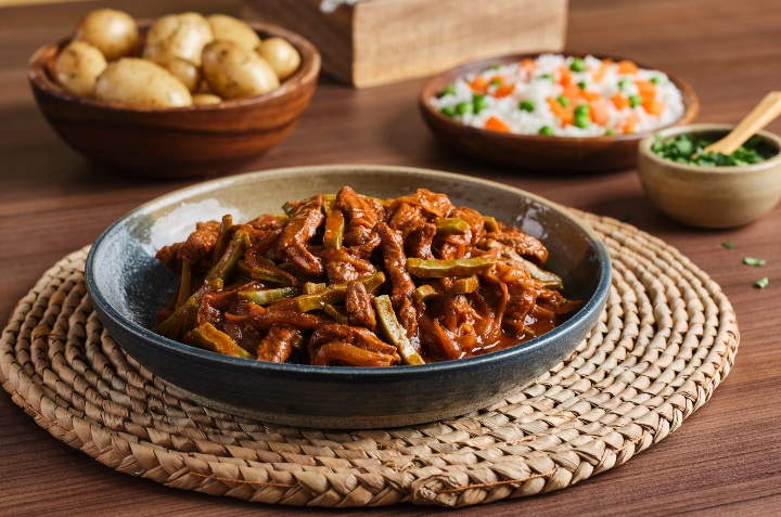 puntas de res en salsa pasilla
