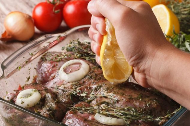 5 fáciles y rendidoras recetas para marinar carne, pollo y verduras para asar