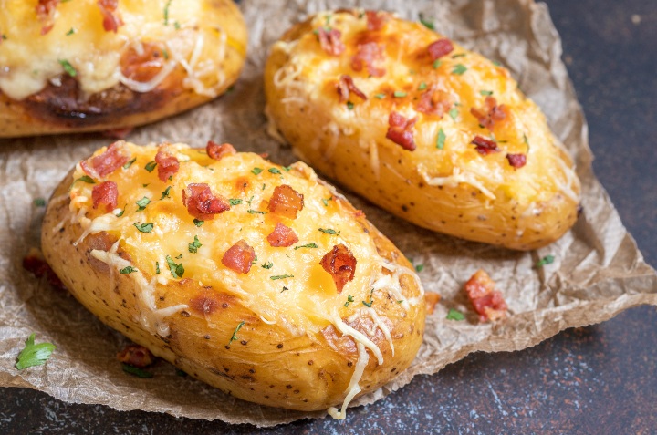 Papas rellenas de queso