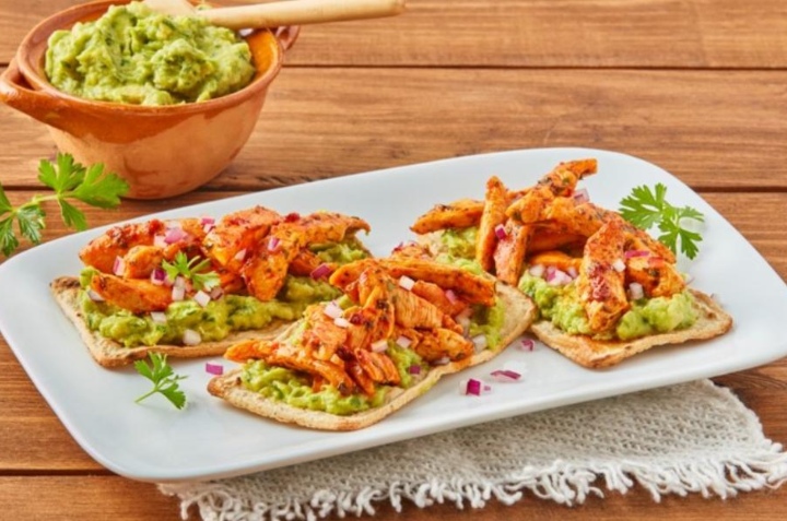 tostadas de pollo al pibil