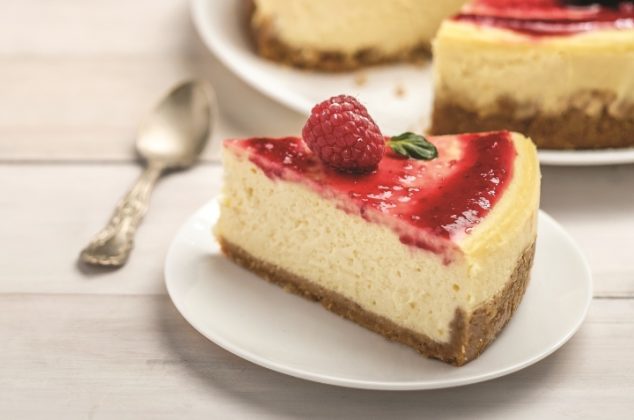 Deliciosa receta de cheesecake de frutos rojos y limón