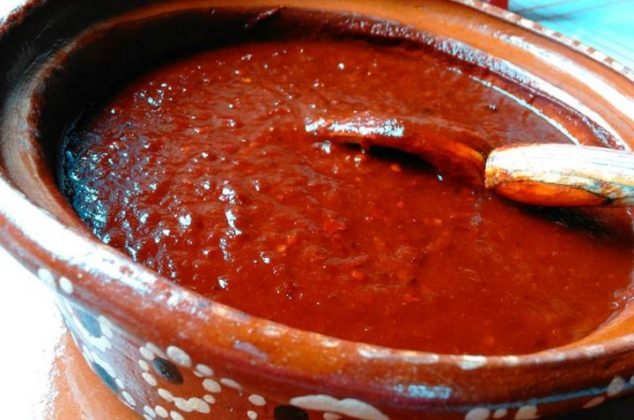 Cómo hacer chile para pambazos, más tips para lograr una salsa perfecta