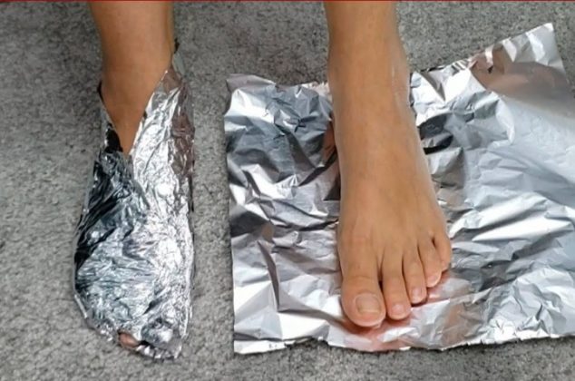 Envolver tus pies en papel aluminio tiene estos beneficios a tu salud
