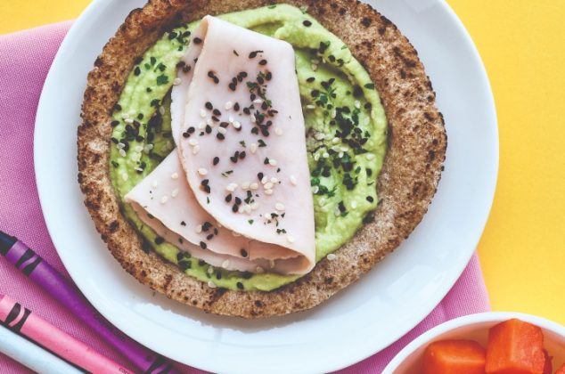 receta de pan pita con hummus de aguacate