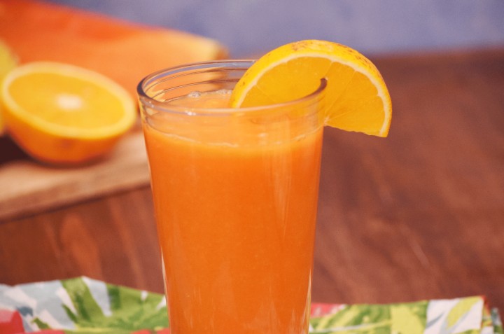 Delicioso licuado de papaya con mango