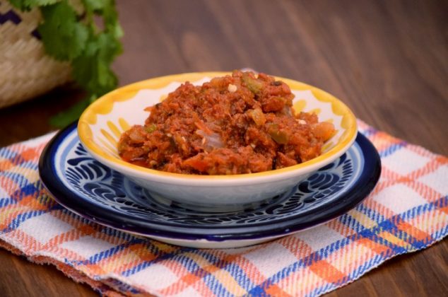 Deliciosa y picosita salsa de chorizo: muy rica y fácil