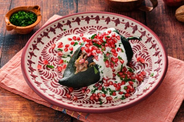 Esta es la receta original del chile en nogada tradicional y mexicano