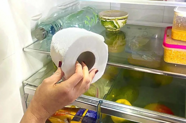 papel higiénico en el refrigerador