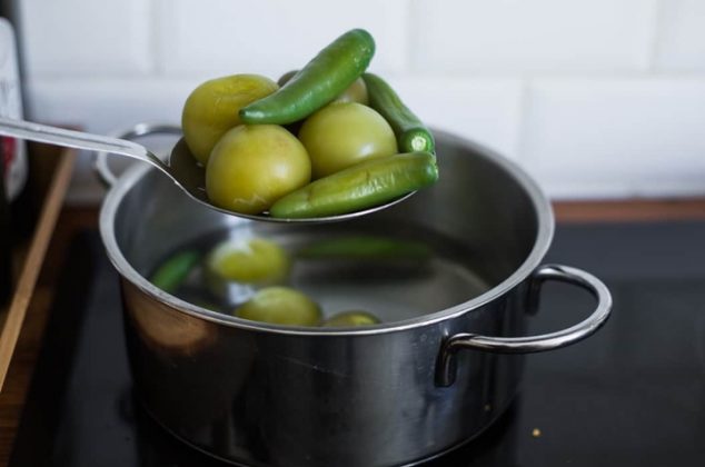 Aprende cómo cocer tomates para que no queden ácidos