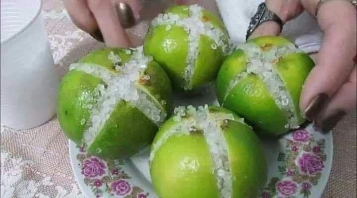 truco del limón con sal para la cocina