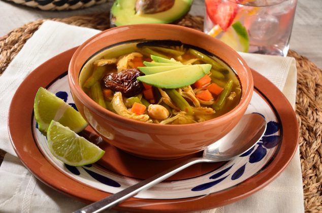 receta de caldo tlalpeño