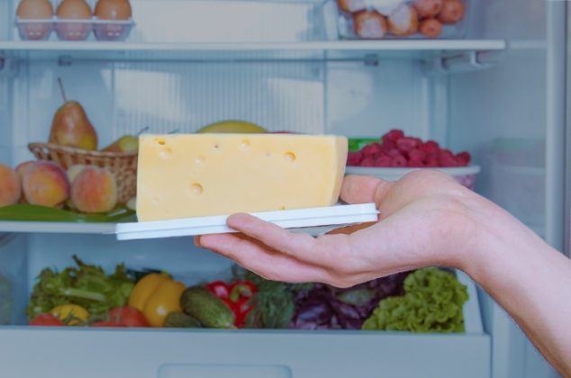 Cómo envolver el queso para que dure más tiempo en el refrigerador