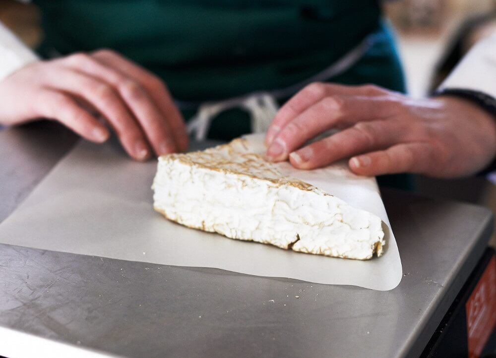 cómo envolver el queso para que dure más