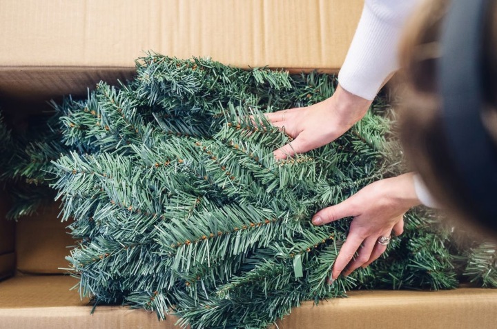 cómo limpiar el árbol de navidad
