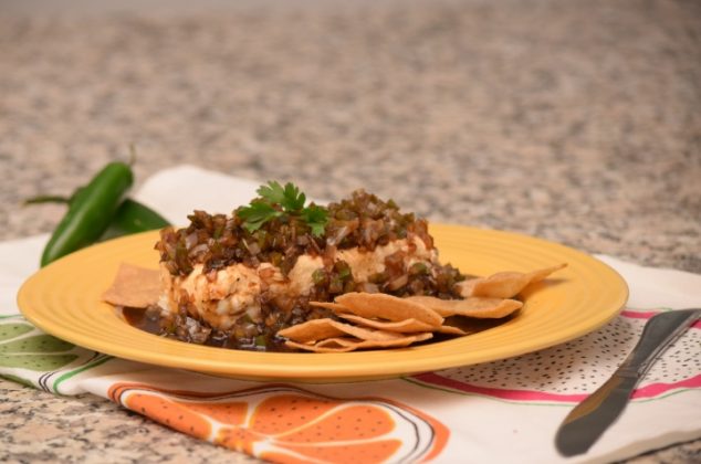 Botana futbolera: Queso crema picante para botanear