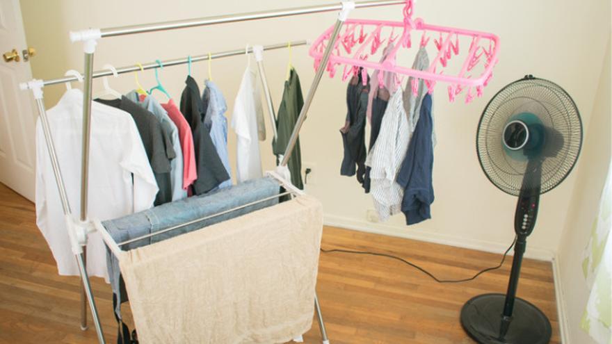 trucos para secar la ropa rápido en invierno