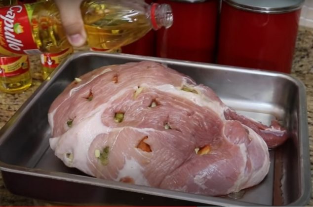 Cómo mechar pierna de cerdo para que quede jugosa y deliciosa
