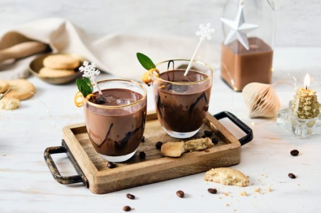 Licor de chocolate y menta en 5 sencillos pasos