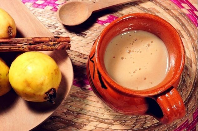 Cómo hacer atole de guayaba con leche y maicena sin que se corte