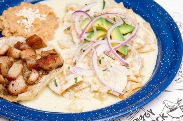 Deliciosos chilaquiles blancos con receta fácil y rendidora