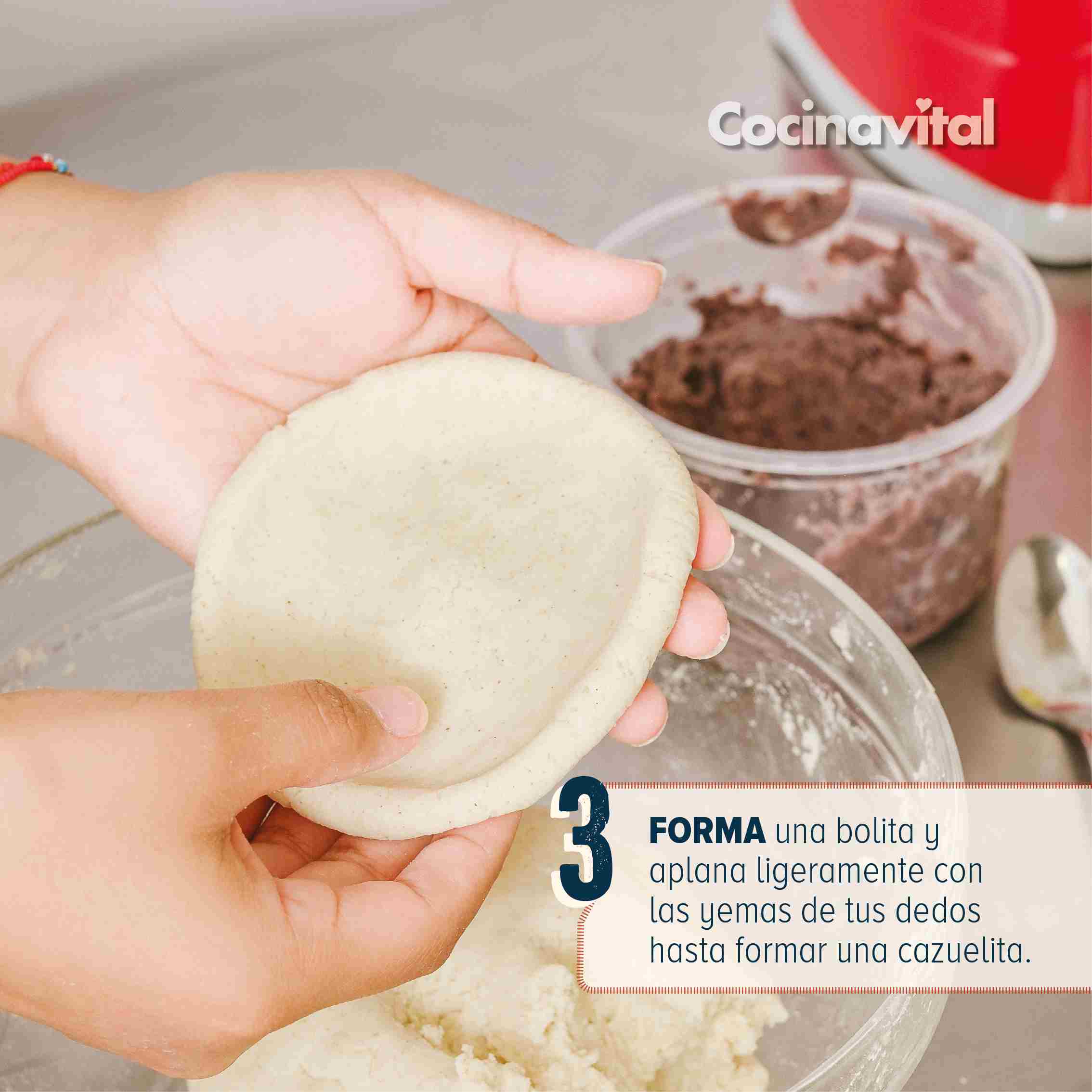 Forma una bolita y aplana