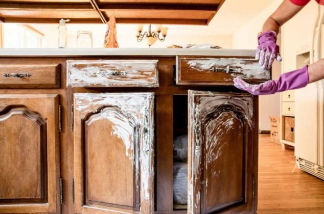Cómo limpiar un mueble de madera antiguo para que quede limpio y reluciente