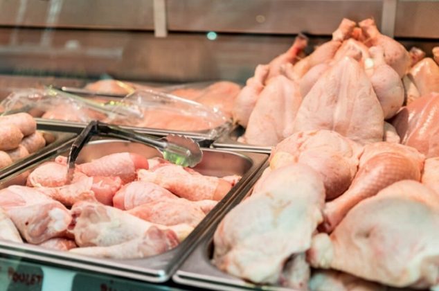 5 tips para comprar un pollo fresco y en buen estado en el mercado