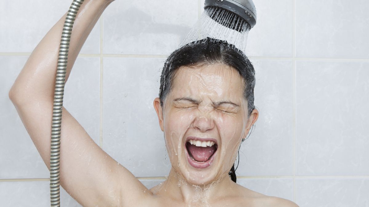 beneficios de bañarse con agua fria 