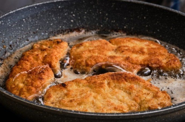 cómo freír milanesas sin quemar el aceite