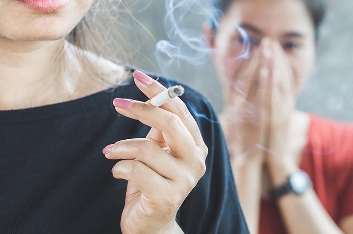 3 trucos caseros para eliminar el olor a cigarro de tu casa