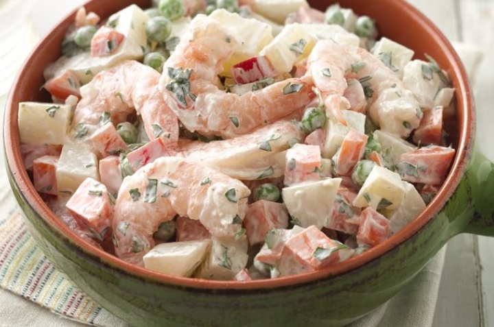 Ensalada rusa con camarones, receta fácil y deliciosa Ensalada rusa con camarones, receta fácil y deliciosa
