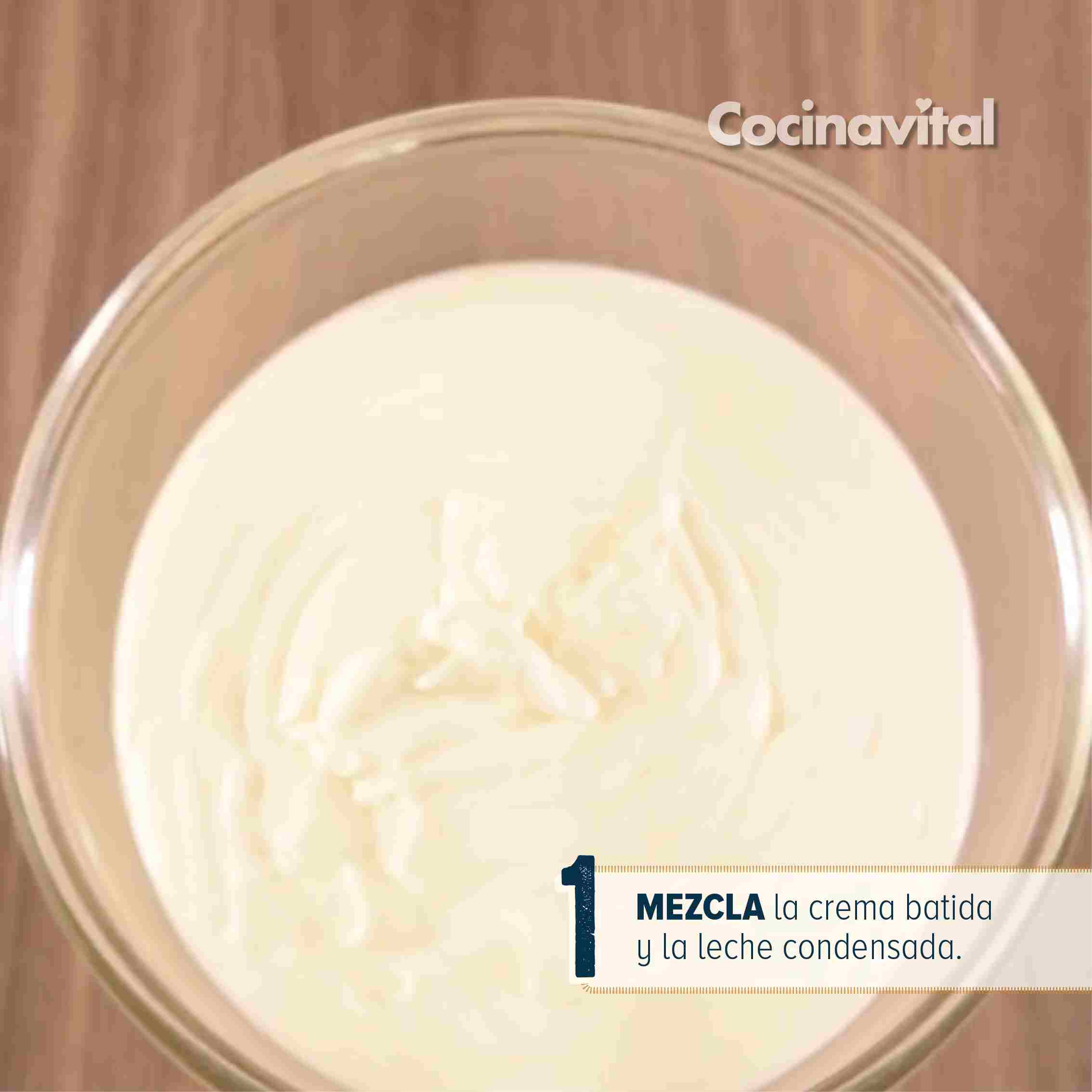 Mezcla la crema