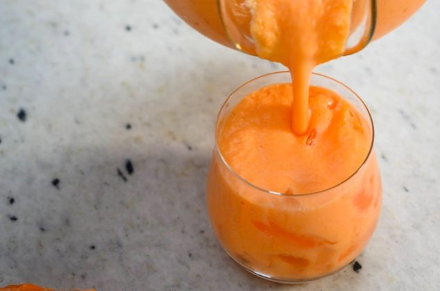 Agua fresca de zanahoria y melón con 5 ingredientes