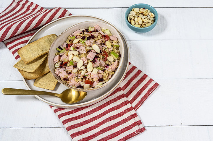 Ensalada de betabel con pechuga de pavo