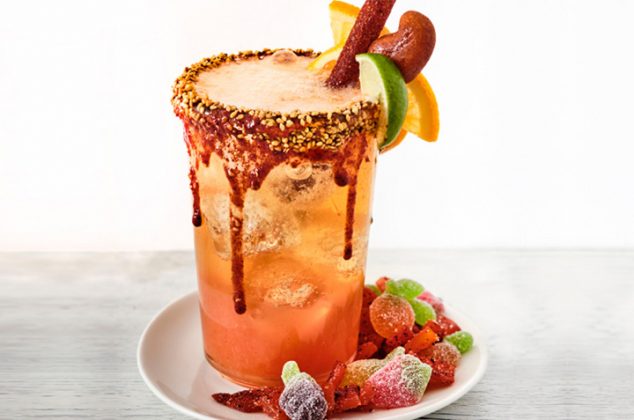 RECETA DE GOMICHELA: MICHELADA CON GOMITAS