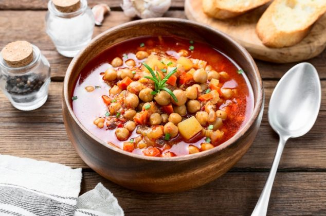 Deliciosa sopa de garbanzo, receta sencilla y en 30 minutos