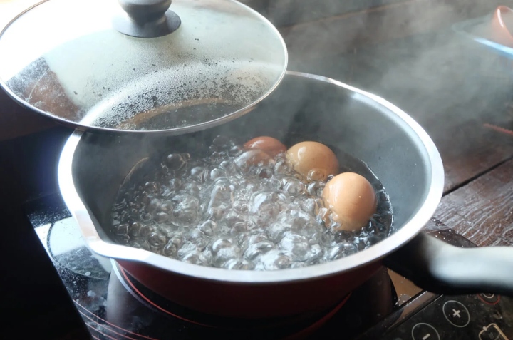 agua de cocer huevos