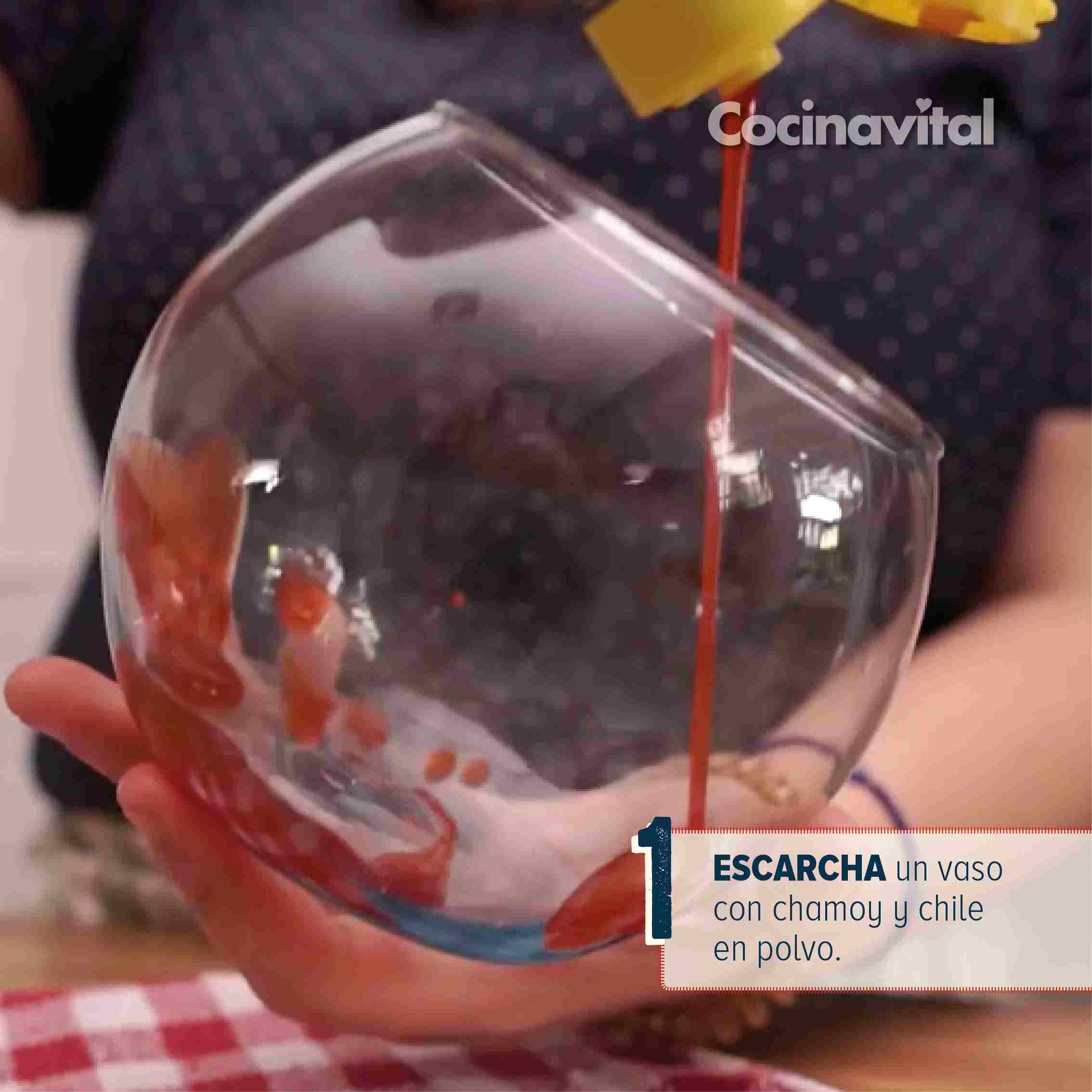 Escarcha un vaso con chamyo