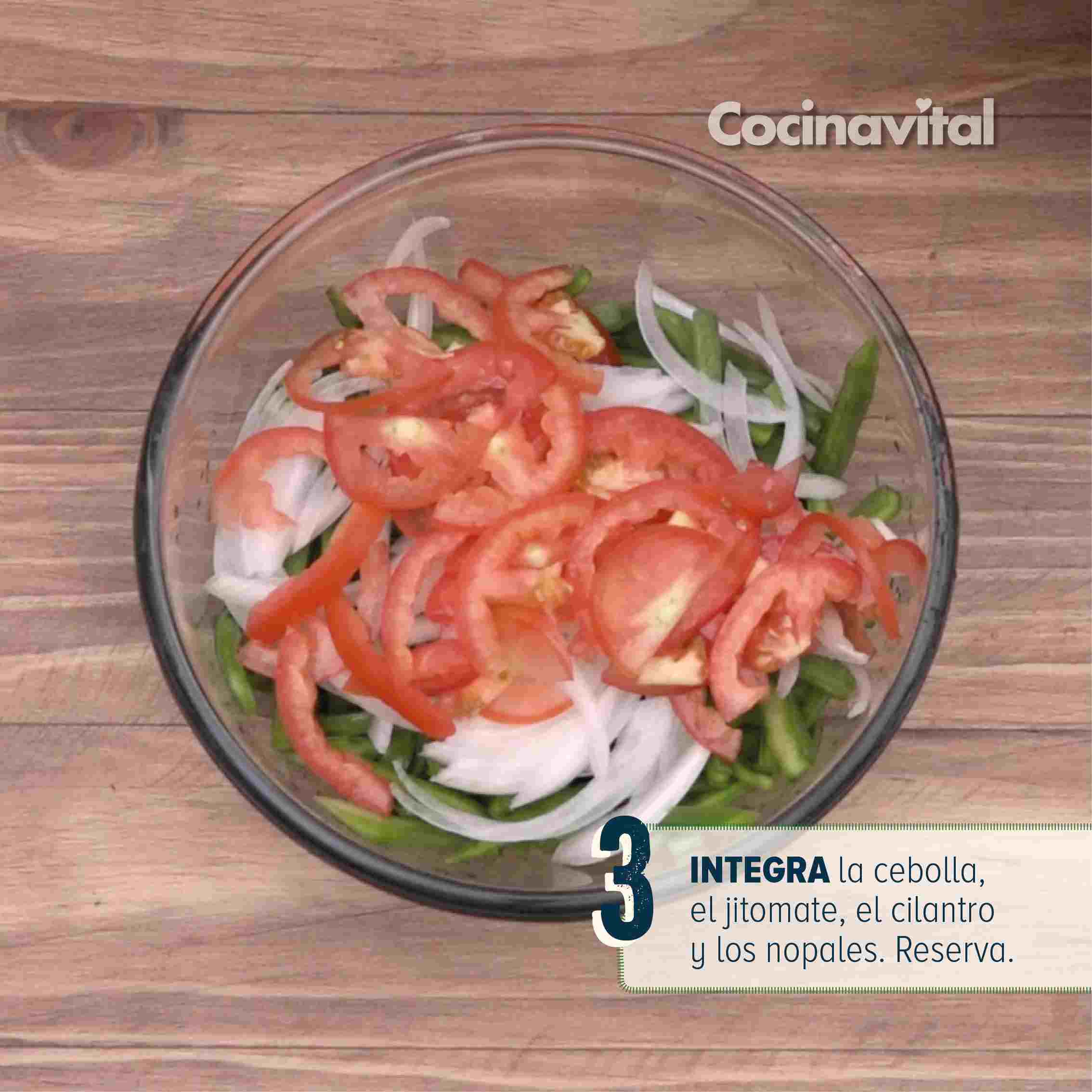 Integra los ingredientes y reserva