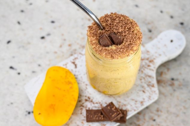 Irresistible malteada de mango con chocolate en 5 minutos
