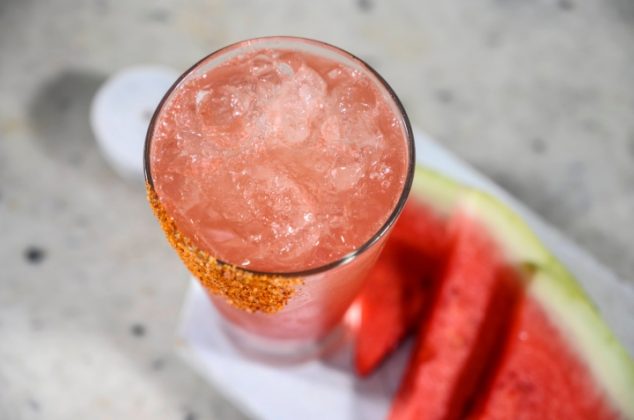 Refrescante mezcalita de sandía, receta en 10 minutos