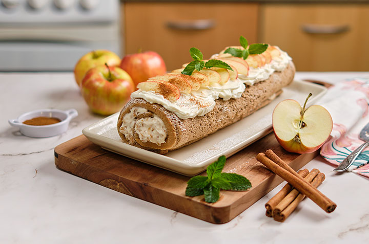 Rollo de manzana con crema de queso y té chai