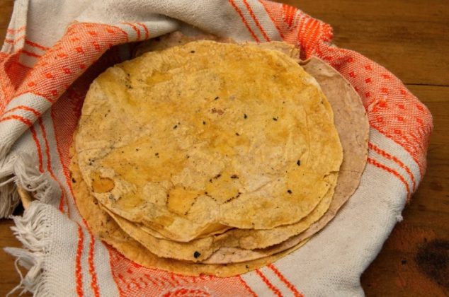 Además de moho, 5 señales para identificar tortillas echadas a perder