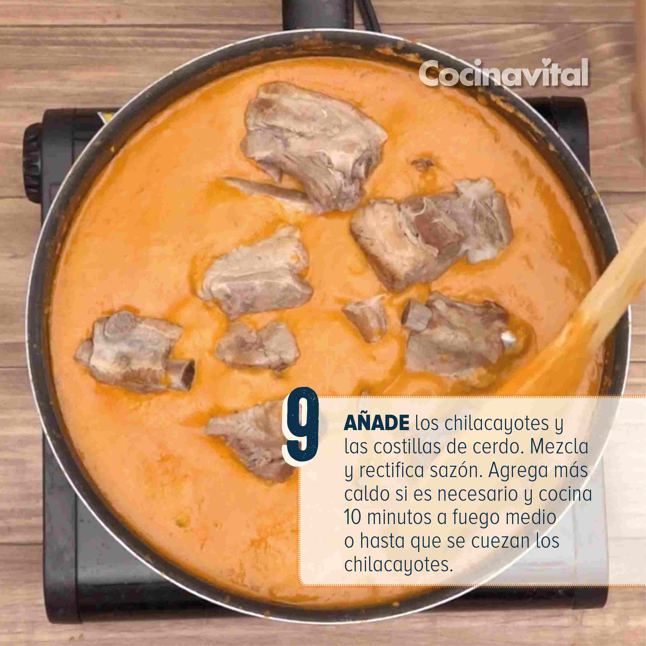 Añade a carne de cerdo