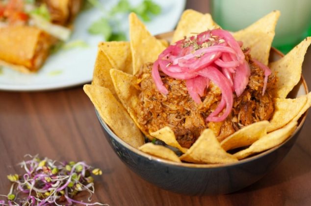 Estas marcas de cochinita, chilorio y chicharrón tienen tache por Profeco