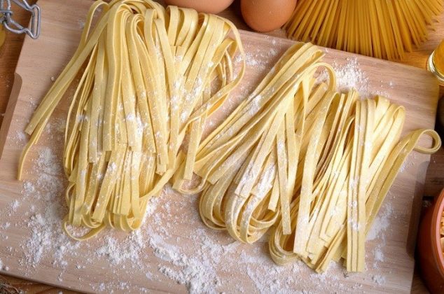 Cómo preparar masa para pasta con 4 ingredientes y sin maquina